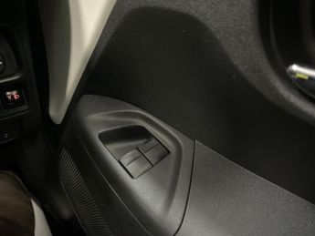 CITROEN C1 1.0 VTi Flair Hatchback 5dr Petrol Manual Euro 6 (s/s) (72 ps) -