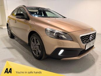 Volvo V40 Cross Country 2.0 D3 Lux Nav Hatchback 5dr Diesel Manual Euro 5 (s/s) (150 ps)