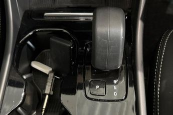 VOLVO C40 Twin Recharge 78kWh Pro SUV 5dr Electric Auto AWD (408 ps) Panor