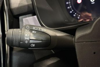 VOLVO C40 Twin Recharge 78kWh Pro SUV 5dr Electric Auto AWD (408 ps) Panor