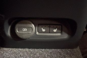 VOLVO C40 Twin Recharge 78kWh Pro SUV 5dr Electric Auto AWD (408 ps) Panor