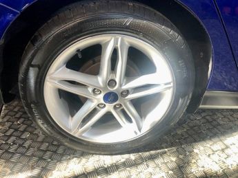 FORD FOCUS 1.5 TDCi Titanium Estate 5dr Diesel Powershift Euro 6 (s/s) (120