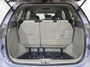 TOYOTA ESTIMA 2.4 hybrid 8 seats