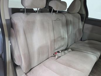 TOYOTA ESTIMA 2.4 hybrid 8 seats