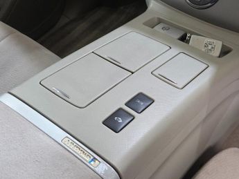 TOYOTA ESTIMA 2.4 hybrid 8 seats