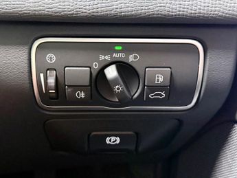 VOLVO XC60 2.0 D4 SE Lux Nav SUV 5dr Diesel Auto Euro 6 (s/s) (190 ps)