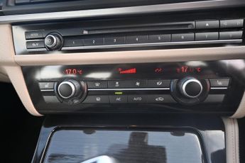BMW 5 SERIES 2.0 520d Luxury Saloon 4dr Diesel Auto Euro 6 (s/s) (184 ps)