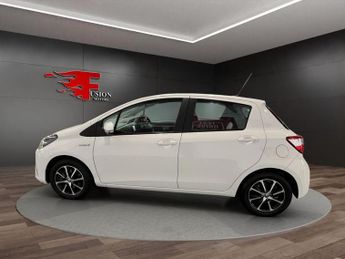 TOYOTA YARIS 1.5 VVT-h Icon Tech Hatchback 5dr Petrol Hybrid E-CVT Euro 6 (s/