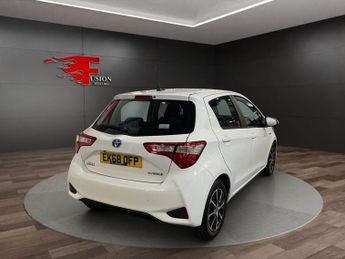 TOYOTA YARIS 1.5 VVT-h Icon Tech Hatchback 5dr Petrol Hybrid E-CVT Euro 6 (s/