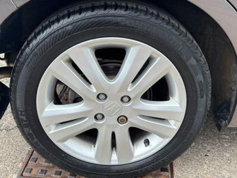 HONDA JAZZ 1.4 i-VTEC EX Hatchback 5dr Petrol CVT Euro 5 (99 ps)