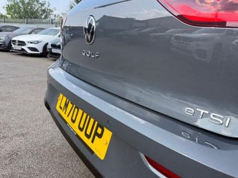 VOLKSWAGEN GOLF 1.5 eTSI MHEV R-Line Hatchback 5dr Petrol Hybrid DSG Euro 6 (s/s