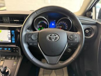 TOYOTA AURIS 1.8 VVT-h Business Edition Hatchback 5dr Petrol Hybrid CVT Euro 