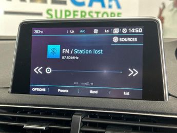 PEUGEOT 5008 1.2 PureTech GPF Allure SUV 5dr Petrol EAT Euro 6 (s/s) (130 ps)