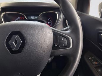 RENAULT CAPTUR 1.3 TCe ENERGY Iconic SUV 5dr Petrol EDC Euro 6 (s/s) (150 ps)