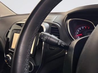 RENAULT CAPTUR 1.3 TCe ENERGY Iconic SUV 5dr Petrol EDC Euro 6 (s/s) (150 ps)