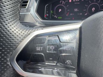 VOLKSWAGEN TIGUAN 1.4 TSI 13kWh R-Line SUV 5dr Petrol Plug-in Hybrid DSG 