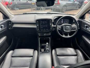 VOLVO XC40 2.0 D4 Inscription Pro SUV 5dr Diesel Auto AWD 