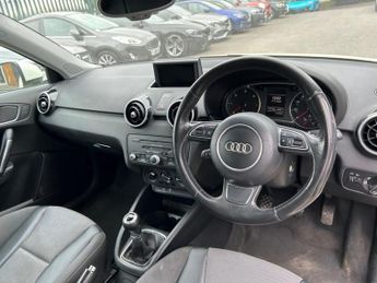 AUDI A1 1.6 TDI Sport Hatchback 3dr Diesel Manual Euro 5 (s/s) (105 ps)