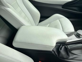 BMW M4 3.0 BiTurbo Coupe 2dr Petrol DCT Euro 6 (s/s) (431 ps)