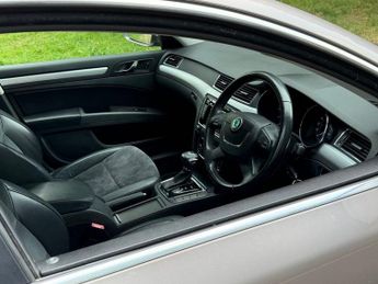 SKODA SUPERB 1.8 TSI SE Hatchback 5dr Auto Petrol DSG Euro 5 (160 ps)