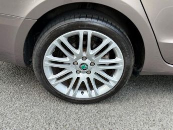 SKODA SUPERB 1.8 TSI SE Hatchback 5dr Auto Petrol DSG Euro 5 (160 ps)