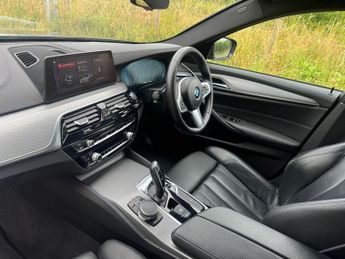 BMW 5 SERIES 2.0 520d M Sport Saloon 4dr Diesel Auto xDrive Euro 6 (s/s) (190