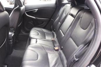 VOLVO V40 2.0 D2 Inscription Hatchback 5dr Diesel Auto Euro 6 (s/s) (120 p
