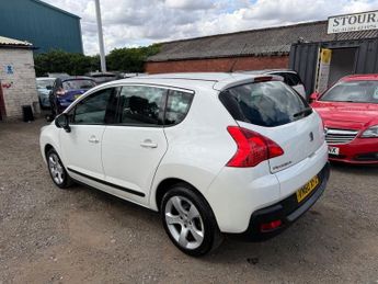 PEUGEOT 3008 1.6 HDi Sport SUV 5dr Diesel EGC Euro 5 (112 ps)