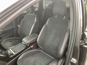 FORD KUGA 1.5 TDCi ST-Line SUV 5dr Diesel Powershift Euro 6 (s/s) (120 ps)