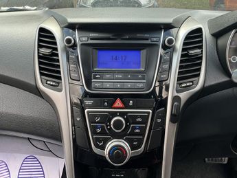 HYUNDAI I30 1.6 CRDi Active Hatchback 5dr Diesel Auto Euro 5 (110 ps)
