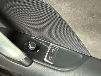 AUDI TT 2.0 TFSI S line Coupe 3dr Petrol S Tronic quattro Euro 6 (s/s) (