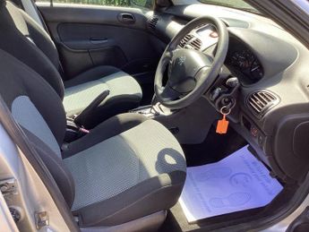 PEUGEOT 206 1.4 8v S Hatchback 5dr Petrol Automatic (a/c) (165 g/km, 75 bhp)
