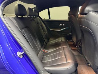 BMW 3 SERIES 2.0 330e 12kWh M Sport Saloon 4dr Petrol Plug-in Hybrid Auto Eur