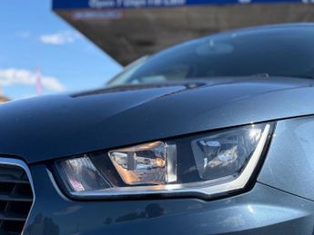 AUDI A1 1.0 TFSI Sport Sportback 5dr Petrol S Tronic Euro 6 (s/s) (Nav) 