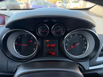 VAUXHALL MOKKA 1.6 CDTi SE SUV 5dr Diesel Auto 2WD Euro 6 (136 ps)