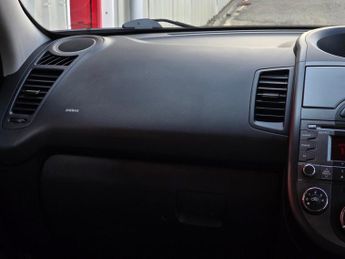 KIA SOUL 1.6 CRDi 2 SUV 5dr Diesel Auto Euro 4 (126 bhp)