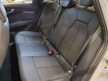 AUDI Q4 E-TRON 40 S line Sportback 5dr Electric Auto 82kWh (204 ps)