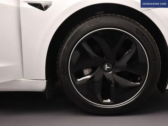 TESLA Model 3 (Dual Motor) Long Range Saloon 4dr Electric Auto 4WDE (346 ps)