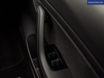 TESLA Model 3 (Dual Motor) Long Range Saloon 4dr Electric Auto 4WDE (346 ps)