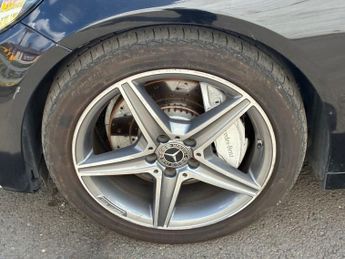 MERCEDES-BENZ C CLASS 2.1 C300dh AMG Line (Premium) Saloon 4dr Diesel Hybrid G-Tronic+