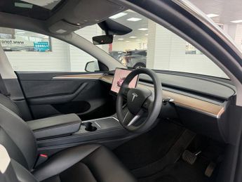 TESLA MODEL Y SUV 5dr Electric Auto RWD (346 ps)