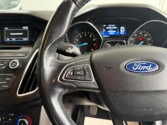 FORD FOCUS 1.0T EcoBoost Zetec Hatchback 5dr Petrol Manual Euro 6 (s/s) (12