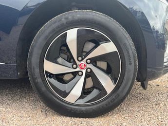 JAGUAR F-PACE 2.0 D200 MHEV R-Dynamic S SUV 5dr Diesel Auto AWD 