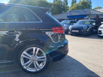 AUDI A3 1.5 TFSI CoD 35 S line Sportback 5dr Petrol S Tronic Euro 6 (s/s