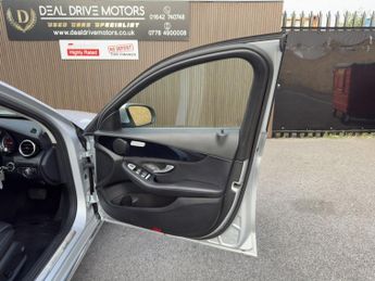MERCEDES-BENZ C CLASS 2.1 C220d SE Executive Edition Saloon 4dr Diesel G-Tronic+ Euro 