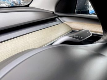 TESLA MODEL Y (Dual Motor) Long Range SUV 5dr Electric Auto 4WDE (384 bhp)