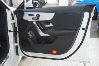 MERCEDES-BENZ CLA 2.0 CLA220 AMG Line (Premium Plus) Coupe 4dr Petrol 7G-DCT Euro 