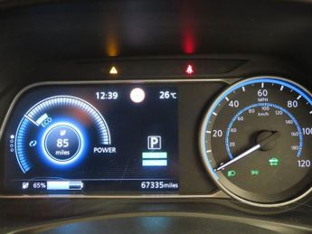 NISSAN LEAF 40kWh Tekna Hatchback 5dr Electric Auto (150 ps)
