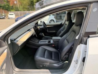 TESLA Model 3 (Dual Motor) Long Range Saloon 4dr Electric Auto 4WDE (346 ps)