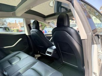 TESLA Model 3 (Dual Motor) Long Range Saloon 4dr Electric Auto 4WDE (346 ps)
